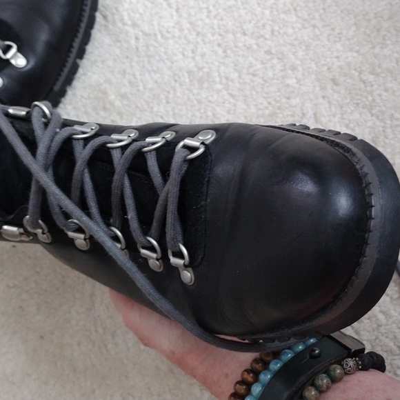 Cole Haan Zero Grand OS black leather ankle boots with gray accent. Size 10 - Picture 4 of 13